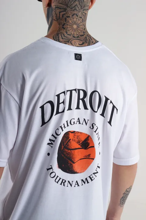 Remera Over Detroit, vista 1