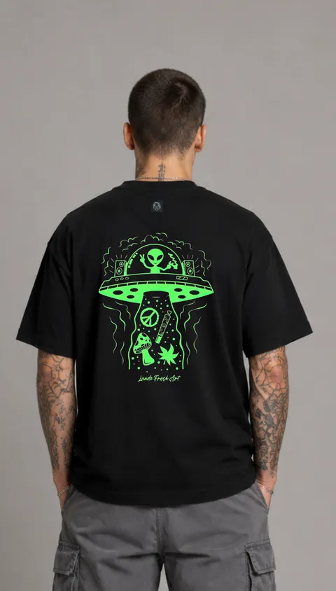 Remera Over Ovni, vista 1