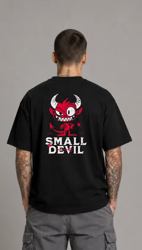 Remera Over Small Devil, vista 1