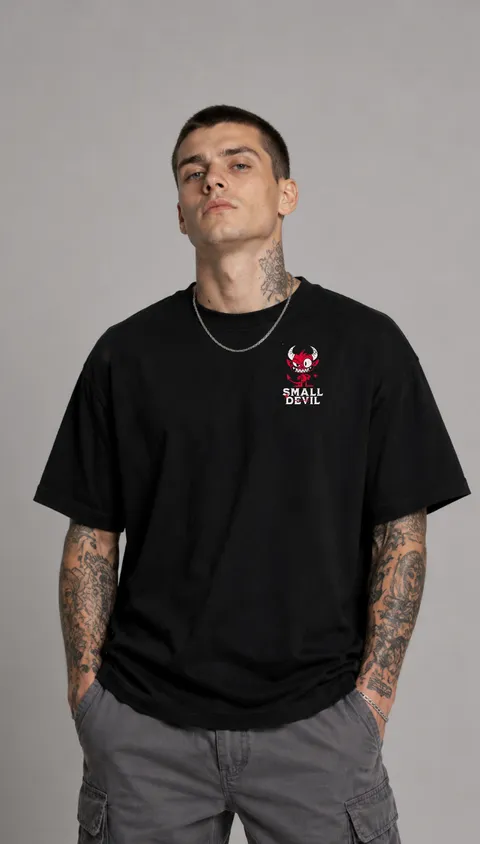 Remera Over Small Devil, vista 2